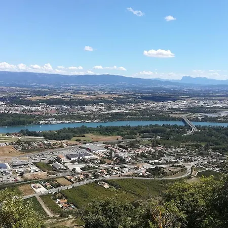 Terre De Crussol - Gite 3 Etoiles En Ardeche, Avec Piscine Et Clim, 2-4 Personnes Saint-Peray Exterior photo