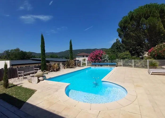 Terre De Crussol - Gite 3 Etoiles En Ardeche, Avec Piscine Et Clim, 2-4 Personnes