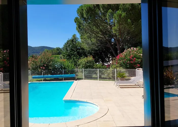 Terre De Crussol - Gite 3 Etoiles En Ardeche, Avec Piscine Et Clim, 2-4 Personnes