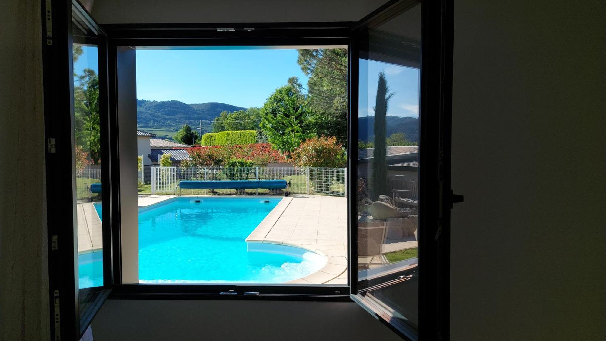 Terre De Crussol - 3 Etoiles En Ardeche, Avec Piscine Et Clim, 2-4 Personnes Apartment